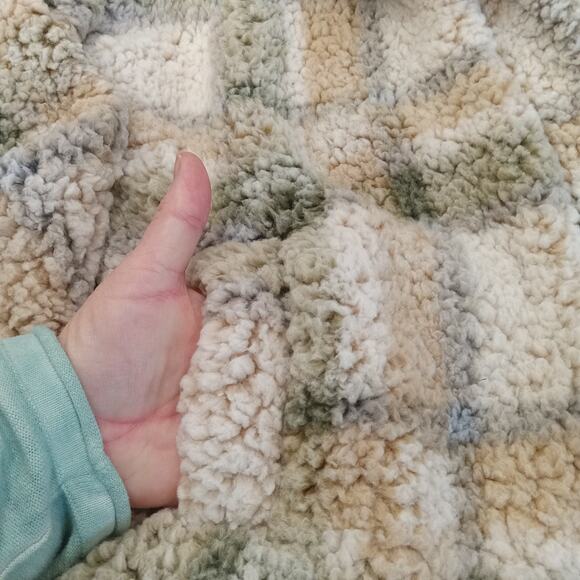 THREAD & SUPPLY One Track Mind Checkered Plaid Cropped Shacket Green XL NWT Cozy - Picture 7 of 13